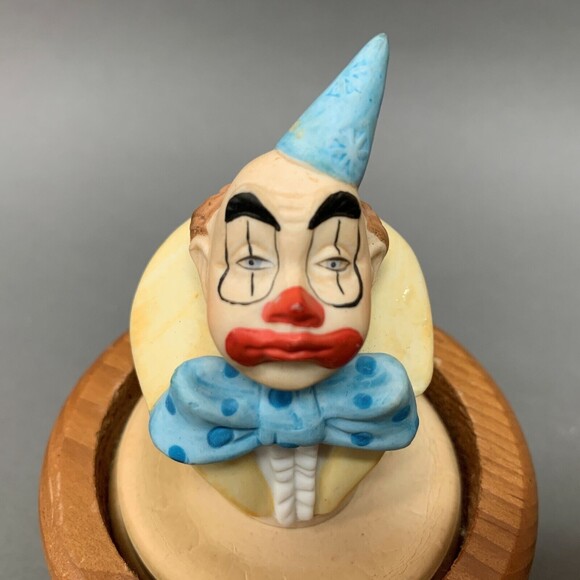 Vintage Clown Rotating Music Box Westland Send In The Clowns Made In Taiwan - Picture 6 of 8